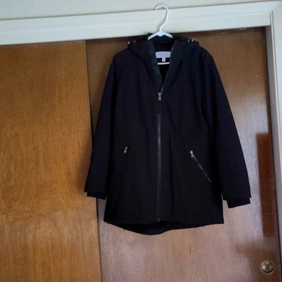 Basic Black Coat - Picture 3 of 8